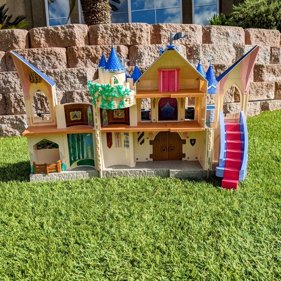 Disney Store Animators Collection Deluxe Cinderella Castle ONLY Play Set-NO figs - Picture 9 of 11